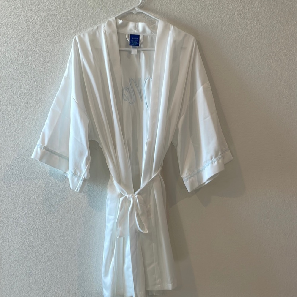 Apt 9 large white MRS. robe -  gentle use worn once
